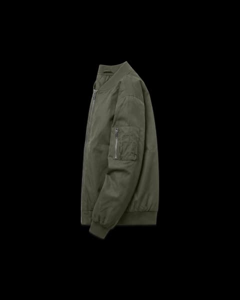 Premium Bomber