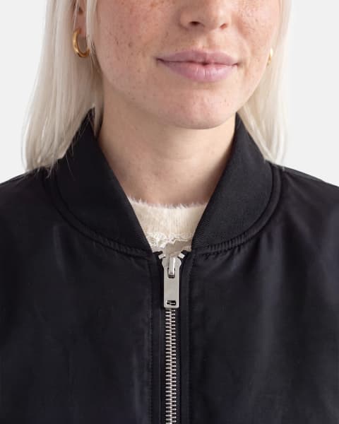 Premium Bomber